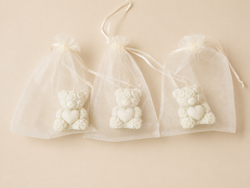 Handgemachte Kerze in Bärchenform - aus Sojawachs - Dekoration - Geschenkidee - Wohndekor - Wachskunst